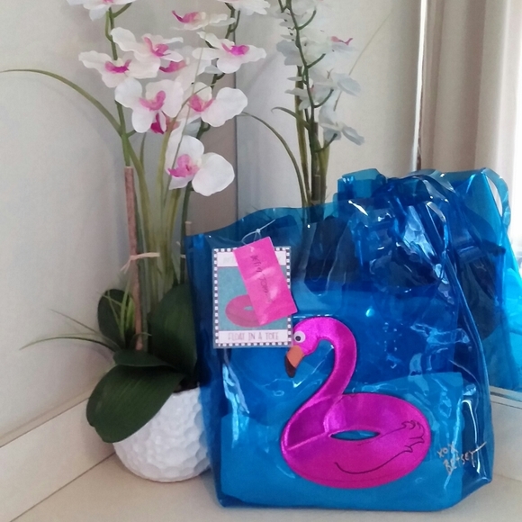 Betsey Johnson beach tote bag with flamingo float. NWT - Picture 2 of 7